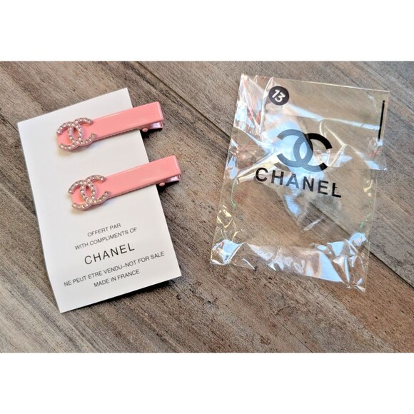 NEW Chanel Parfum Sleeve Set Of 2 Soft Pink VIP Hair Clips Gift with Purchase - Picture 1 of 4